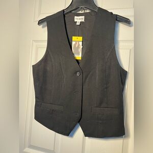Steve Madden Women’s Vest. NWT